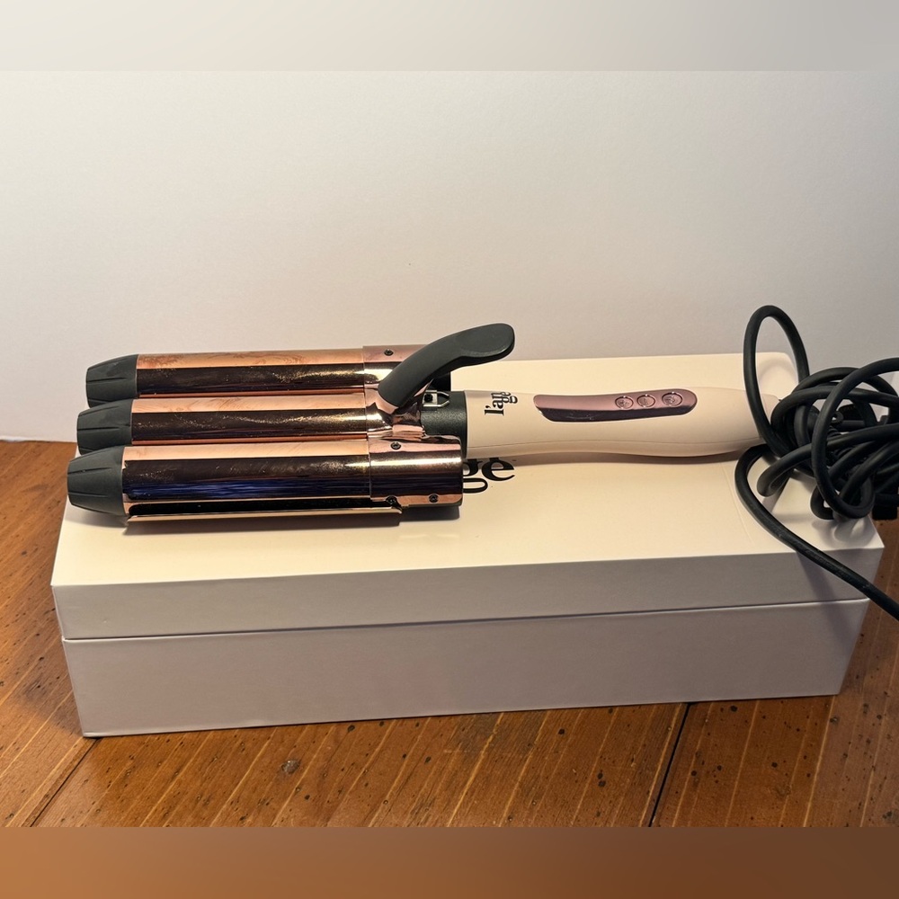 Lange Triple Barrel Waver Curler - Rose Gold and White